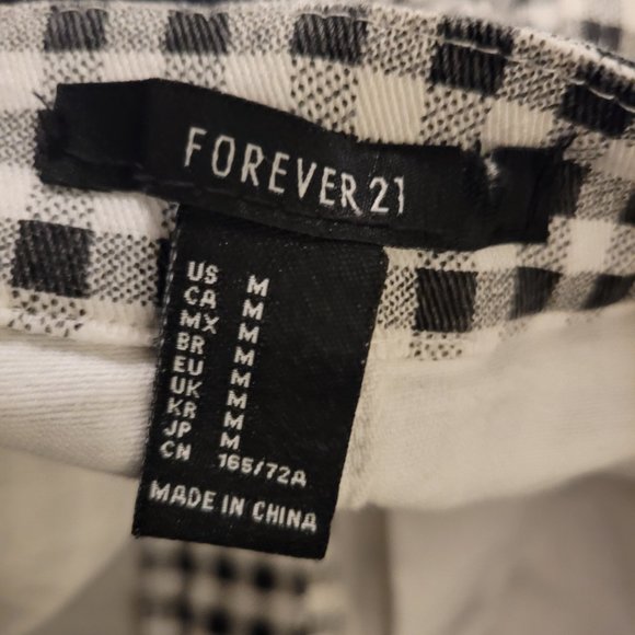 Hot Checkered Skirt w/ Frayed Hem - Picture 5 of 7